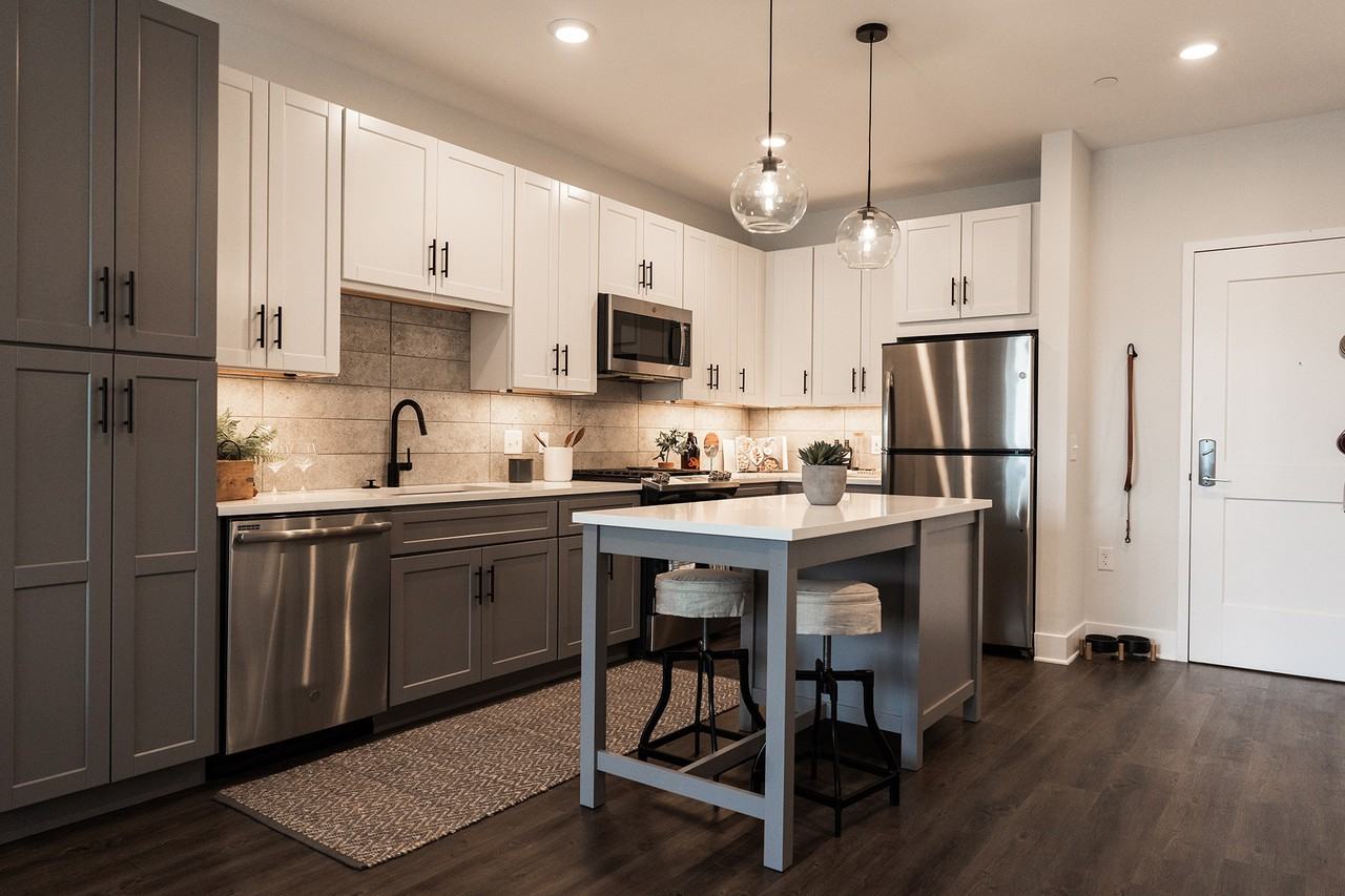 Arlo Apartment Homes - Photo 3 of 44