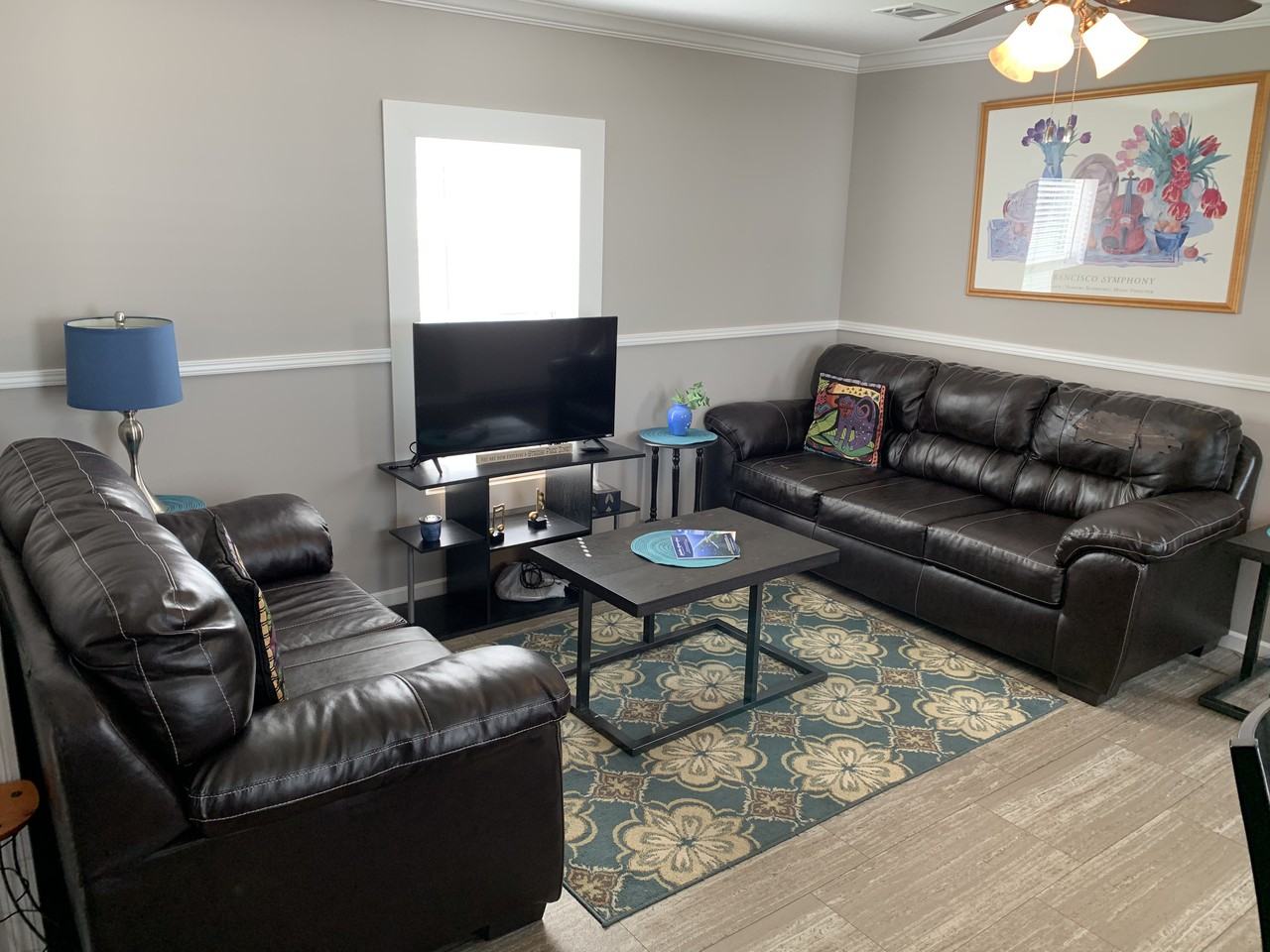 Whispering Palms MHC - 55+ Homes - Photo 2 of 19