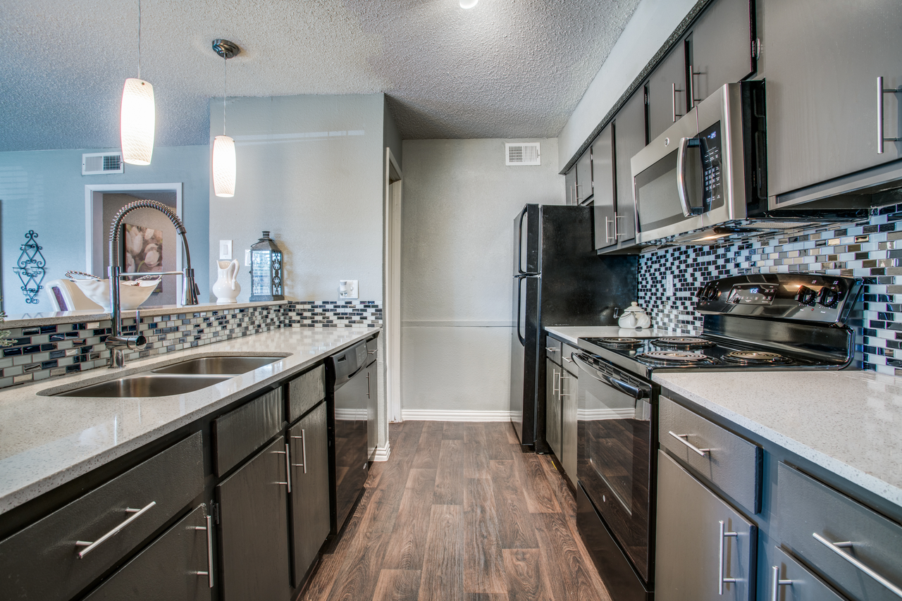 The Residence On Lamar - Photo 2 of 3