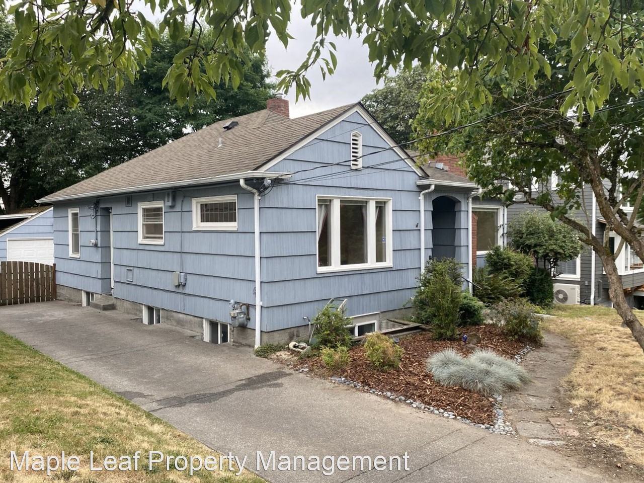 821 Ne 91st St - Photo 2 of 33
