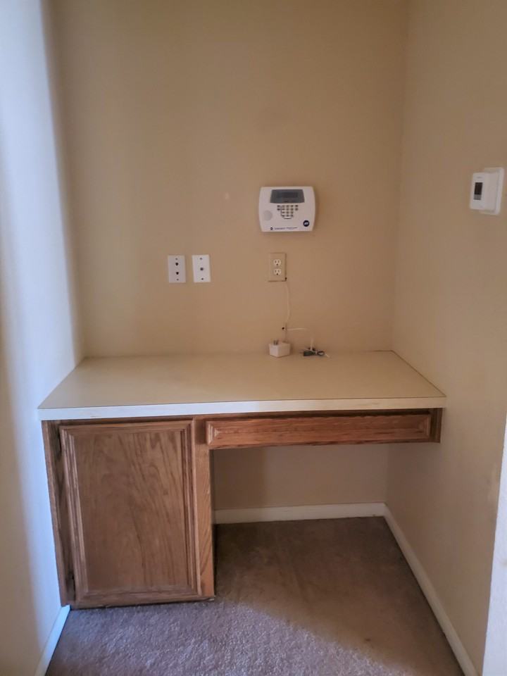 1412 Van Zanten Ct - Photo 2 of 20