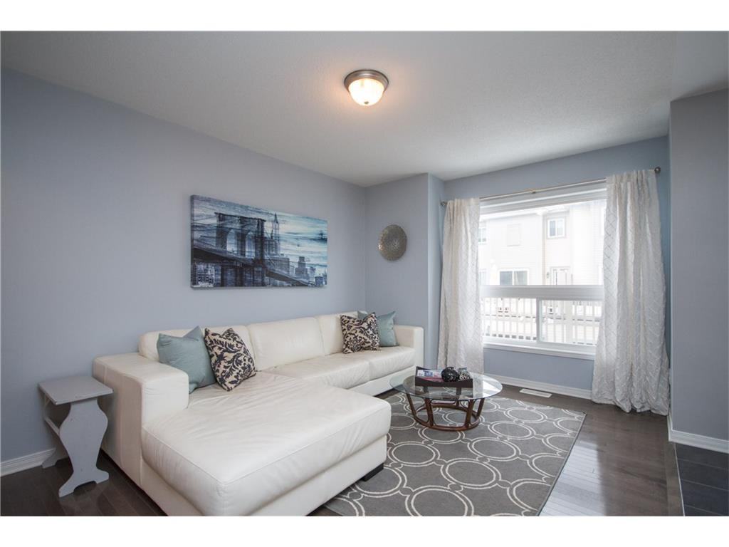 1024 Pampero Crescent - Photo 3 of 11