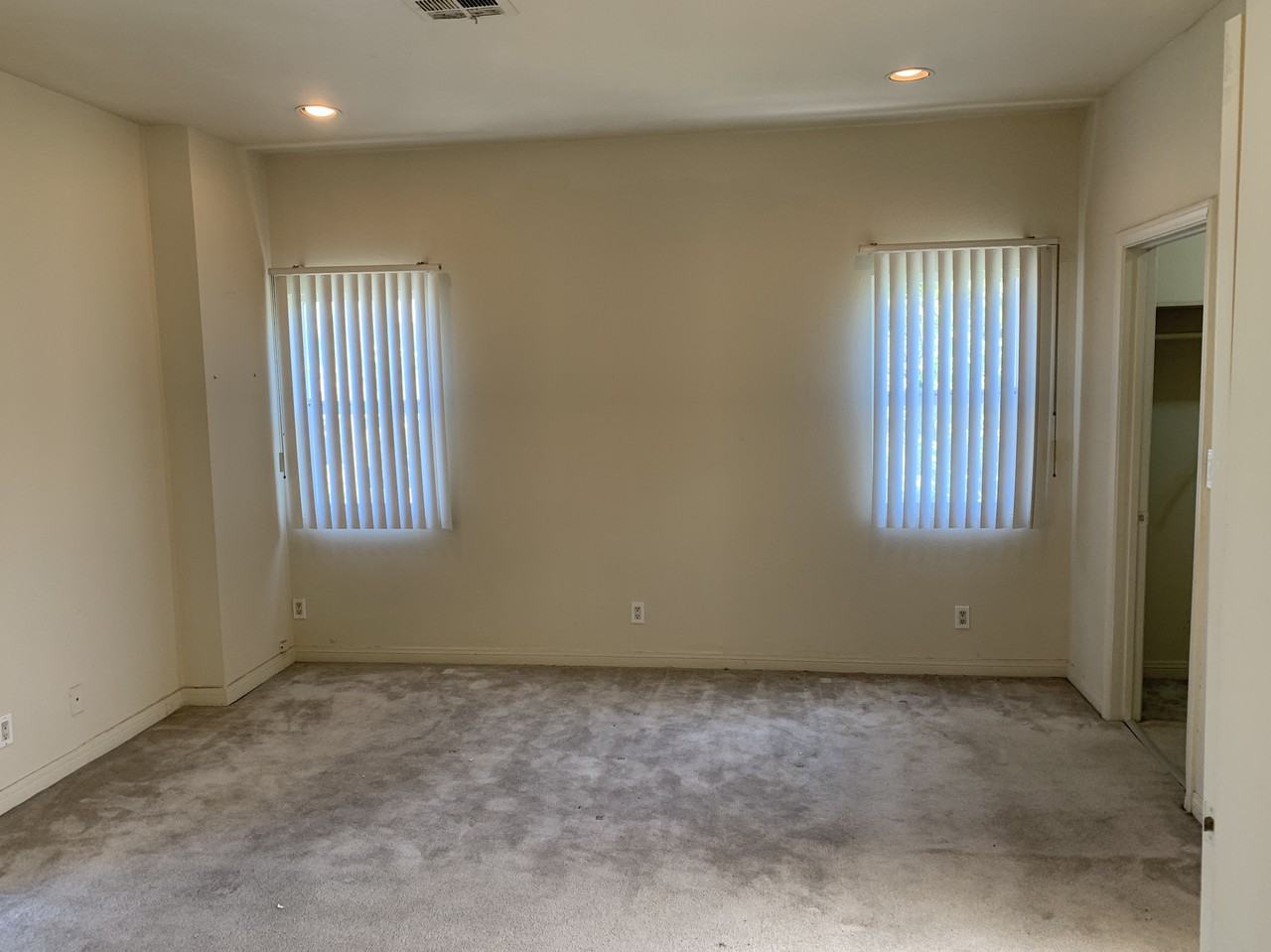 2436 Barry Avenue #4 - Photo 2 of 14