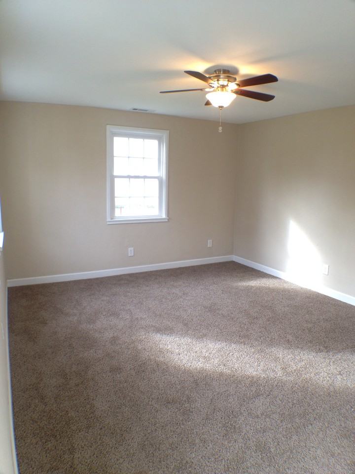 809 James Dr - Photo 2 of 15