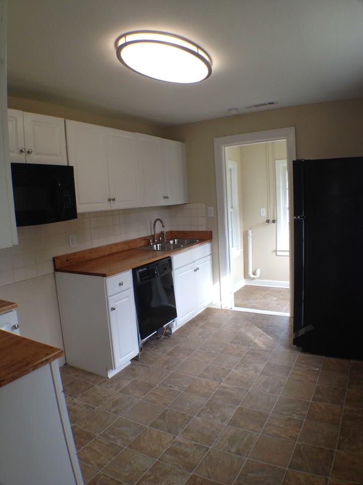 809 James Dr - Photo 3 of 15