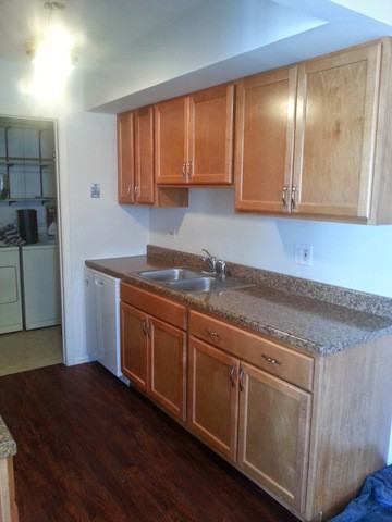 330 Hampton Ct #D - Photo 3 of 9
