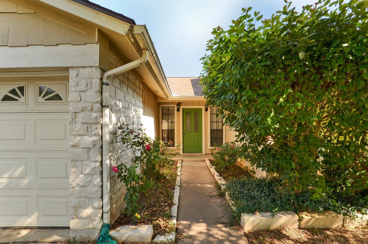 1604 E Messick Loop - Photo 3 of 30