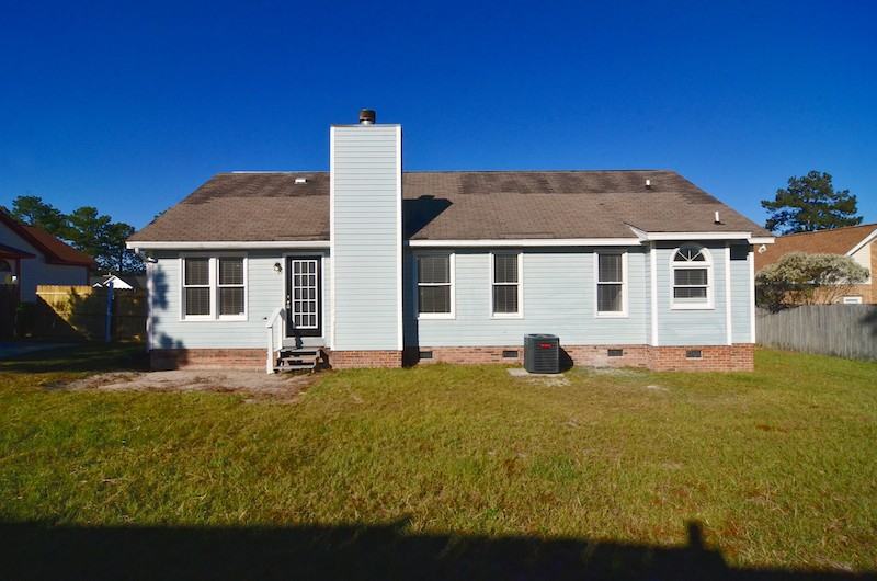 208 Colchester Dr - Photo 3 of 30