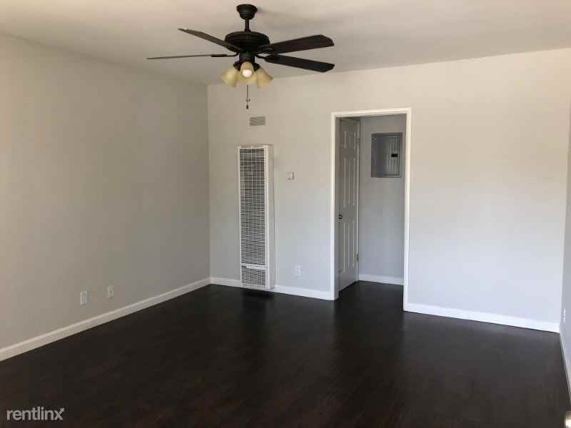 1417 Rock Glen Ave - Photo 2 of 10