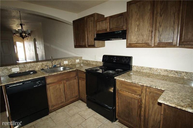 3404 Colonial Dr - Photo 3 of 11