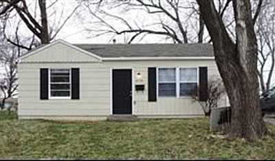 2550 S 51st St - Photo 3 of 7