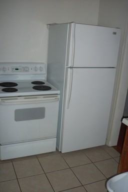 1126 NW 11th Ave - Photo 3 of 19