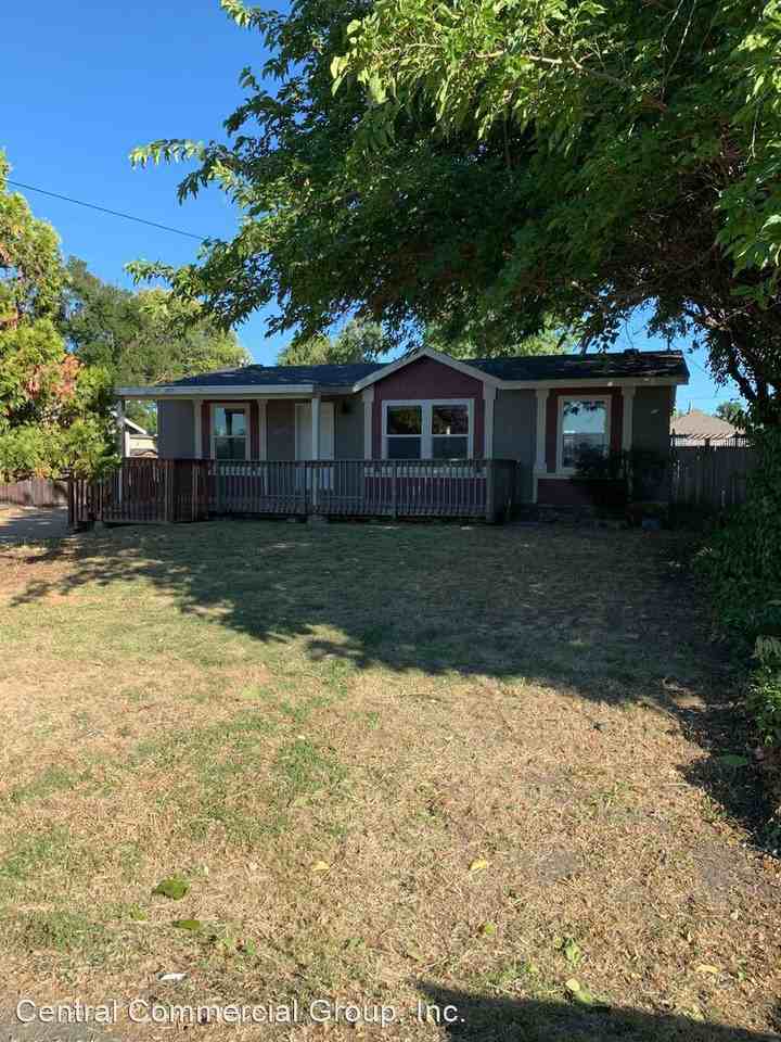 22255 F St - Photo 2 of 11