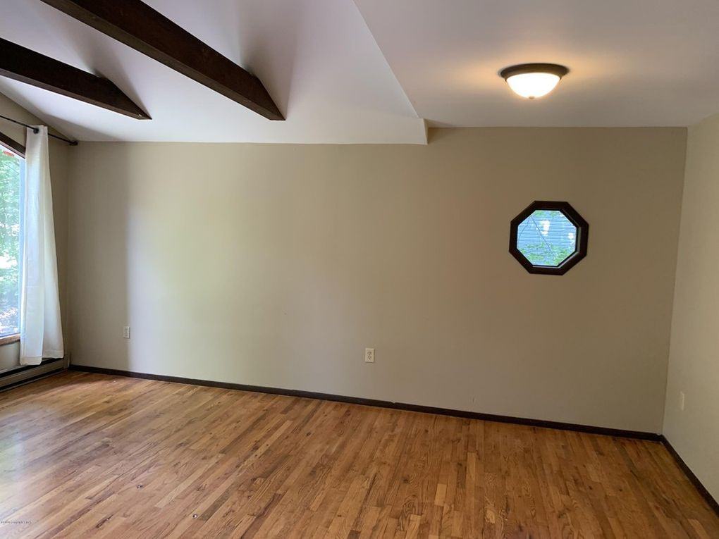 1483 Belgravia Drive - Photo 2 of 6