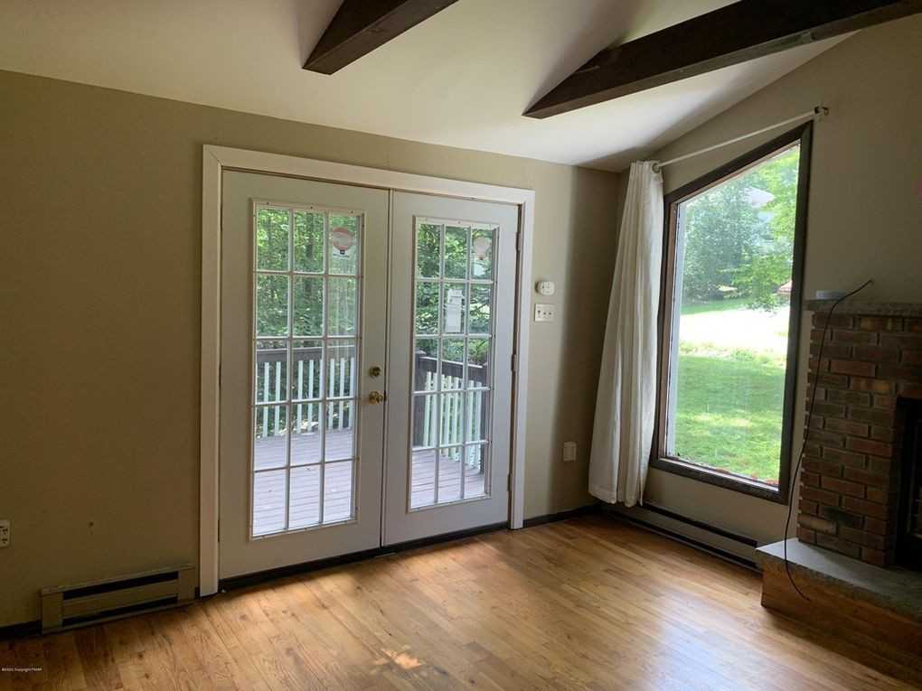 1483 Belgravia Drive - Photo 3 of 6