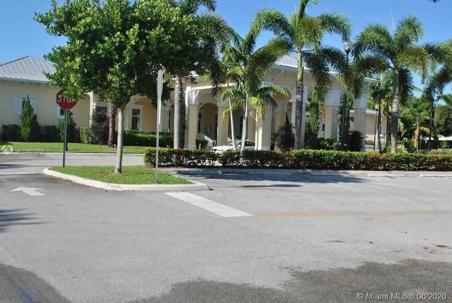 2615 Ne 4th St Unit 102 - Photo 3 of 14