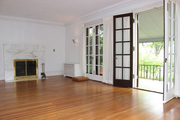 2736 Upton Ave S - Photo 3 of 24