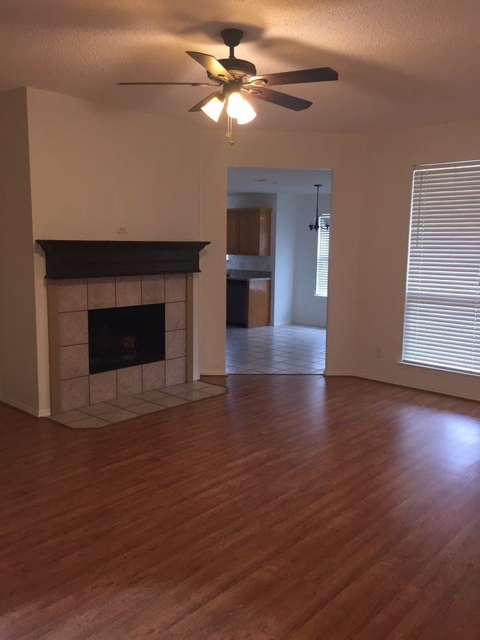 308 Palm St - Photo 3 of 11