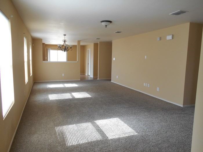 220 Crescent Ridge Dr - Photo 2 of 10