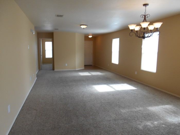 220 Crescent Ridge Dr - Photo 3 of 10