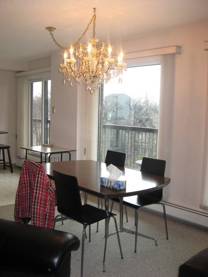 237 - Wellington Crescent - Photo 2 of 18