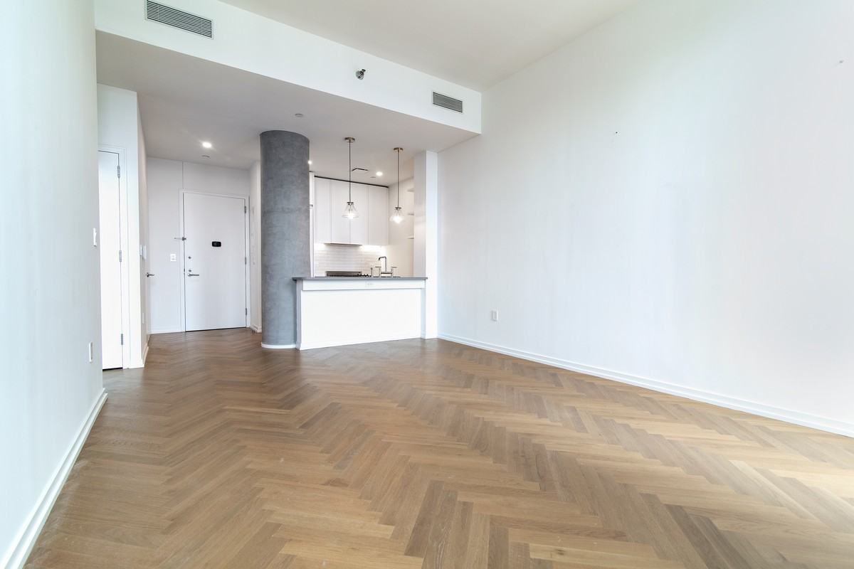184 Kent Ave #615D