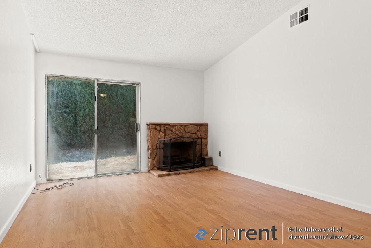 536 Harvey Way - Photo 3 of 18