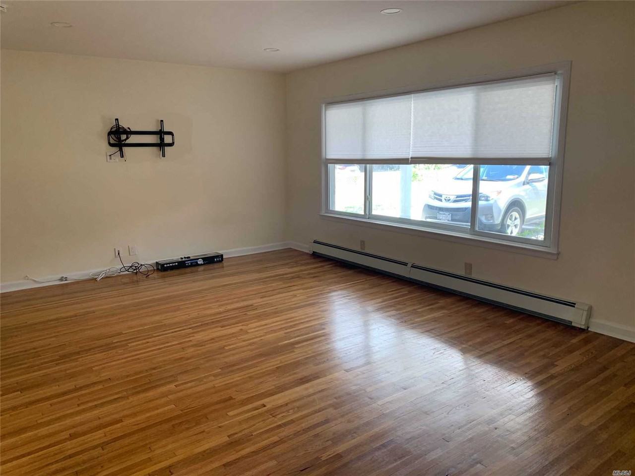 644 E Olive St #Main - Photo 3 of 21