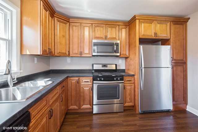 1076 W Station St - Photo 3 of 14