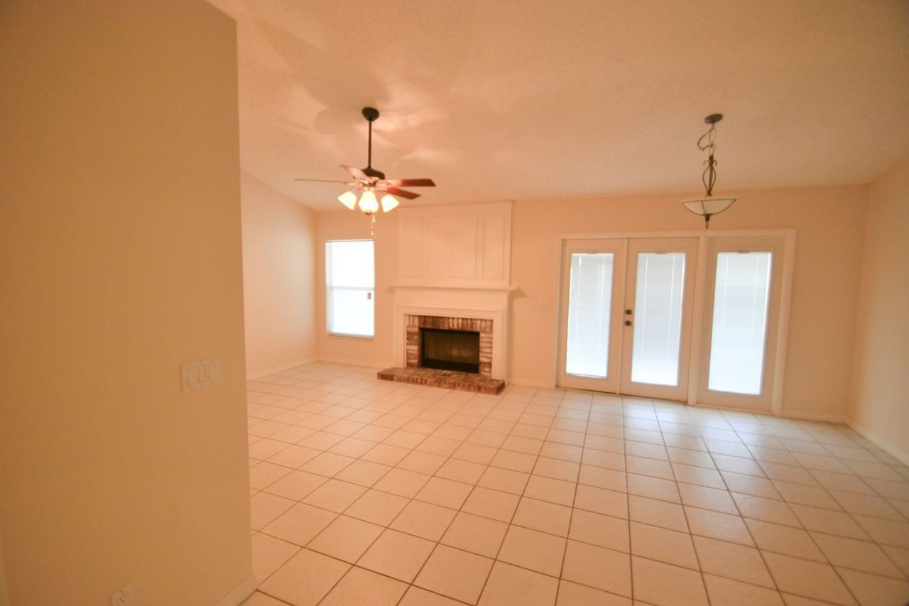 9777 Fox Chapel Rd - Photo 2 of 11