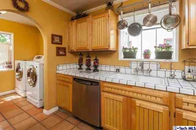 2049 Casa Grande St - Photo 2 of 5