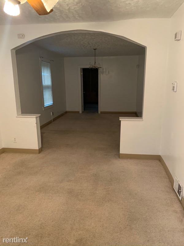 2120 67th St - Photo 2 of 6