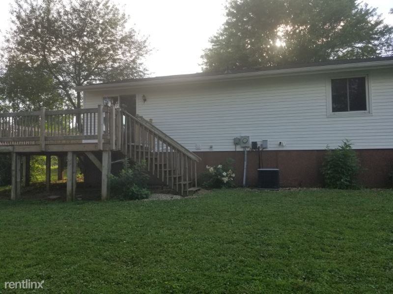 1845 E Fern St - Photo 2 of 16