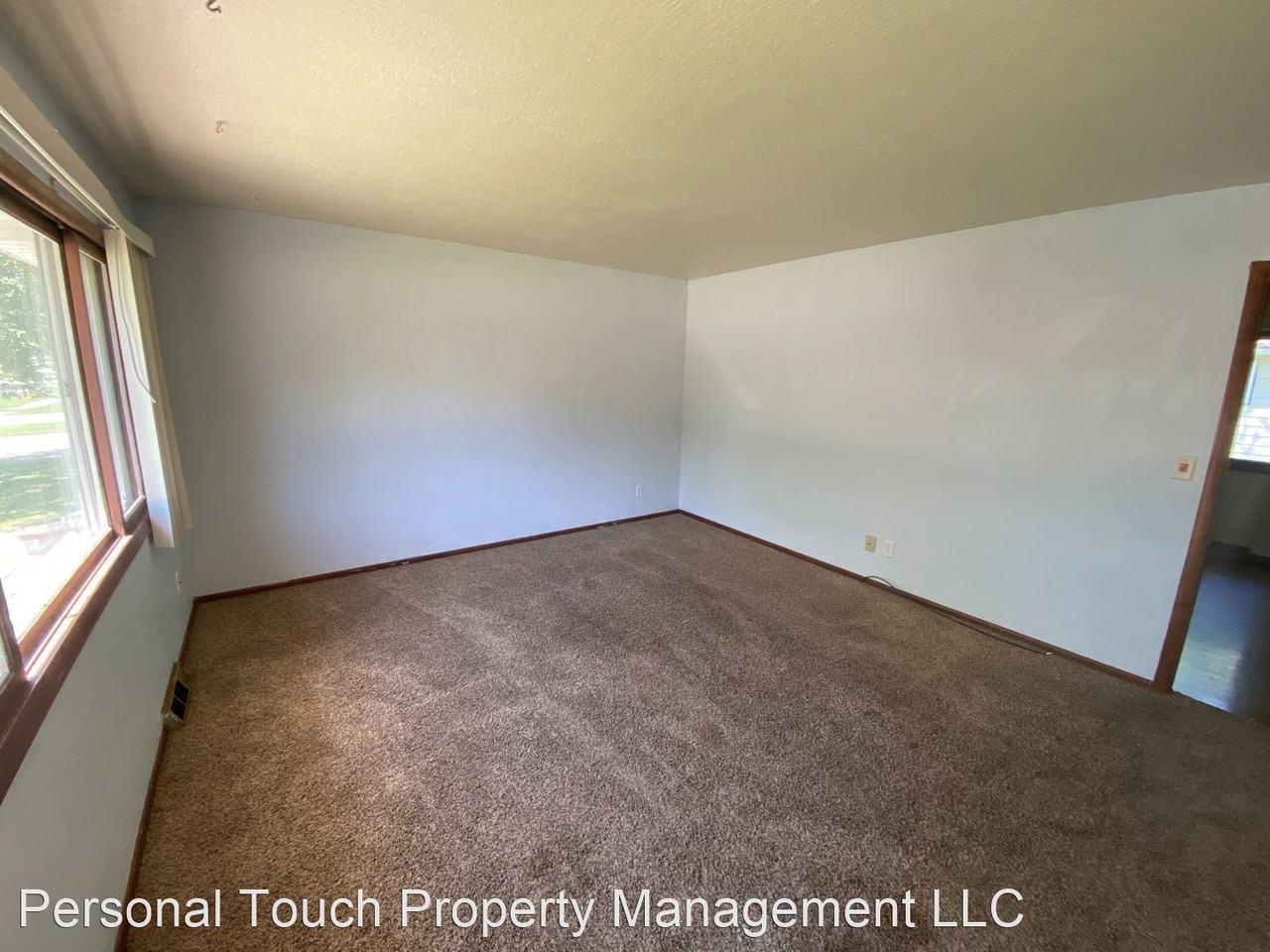 1616 6th Ave S - Photo 3 of 24