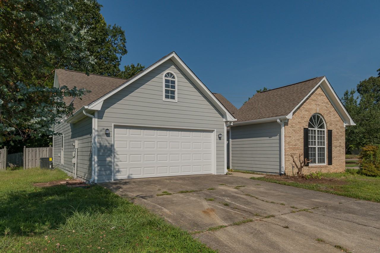 400 Cedar Grove Ln - Photo 3 of 39