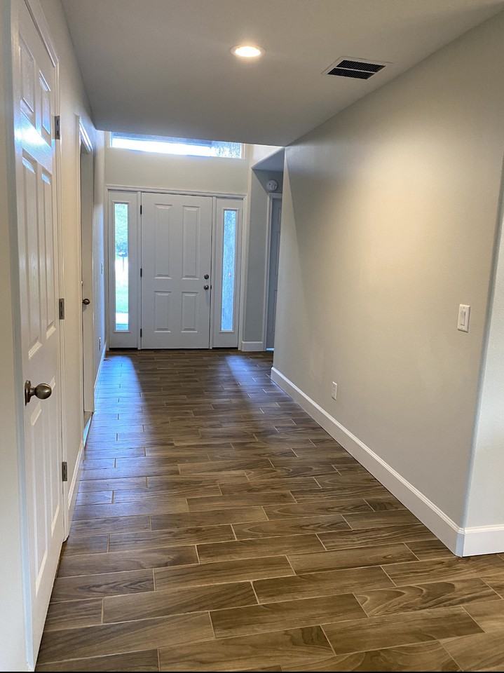 1202 Amazon Way - Photo 2 of 12