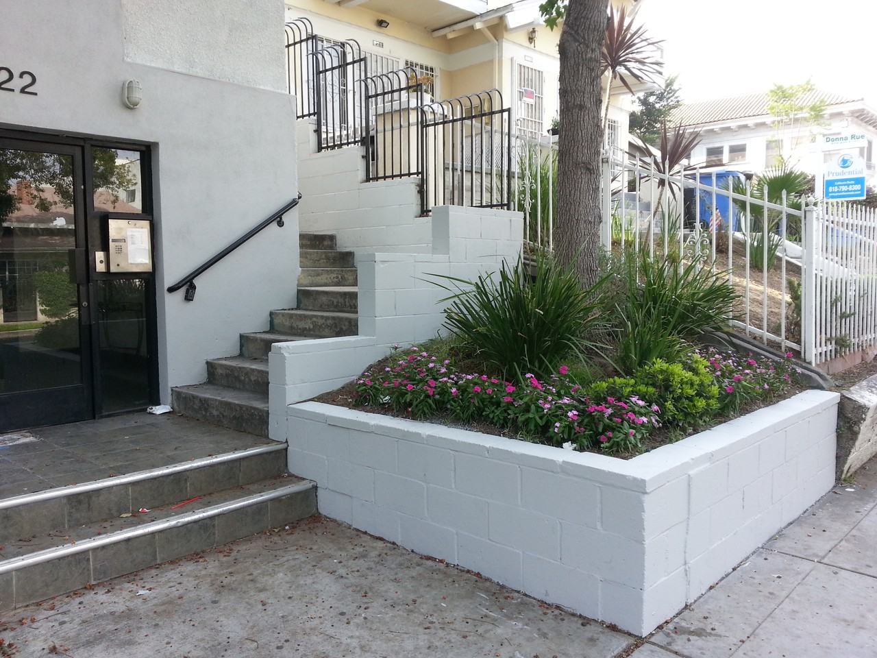 222 S Vendome St - Photo 2 of 3