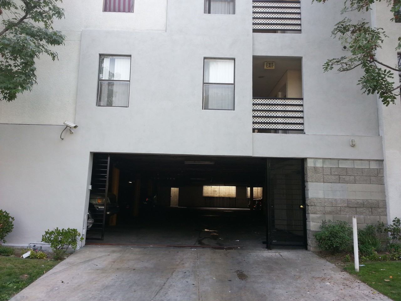 222 S Vendome St - Photo 3 of 3