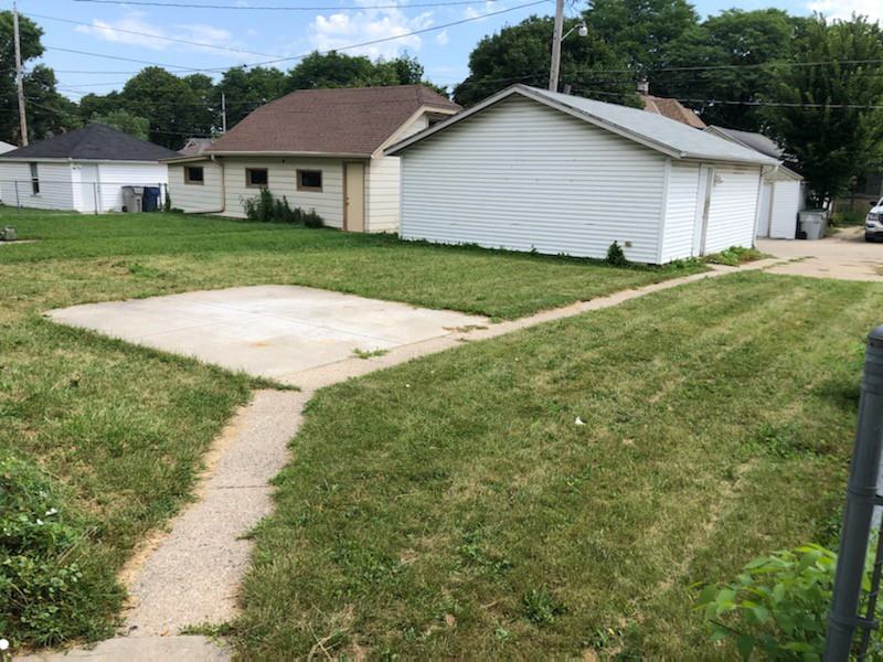 3330 N 58th St - Photo 2 of 10