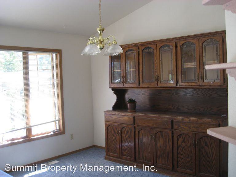 2213 Greenough Ct W - Photo 3 of 8