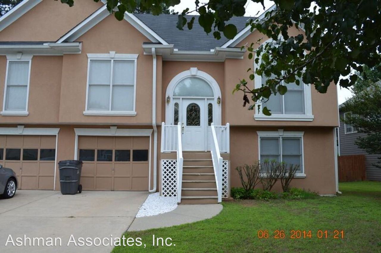 4747 Julian Way - Photo 2 of 17