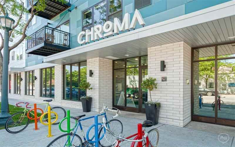 Chroma - Photo 3 of 50