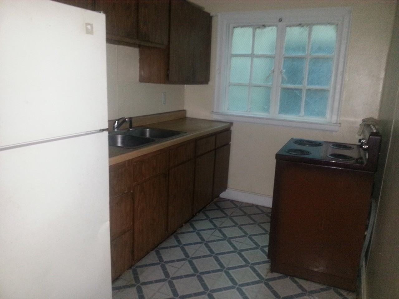 1526 Broadway #7 - Photo 3 of 6