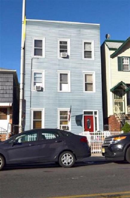 779 Montgomery Street - Photo 3 of 5