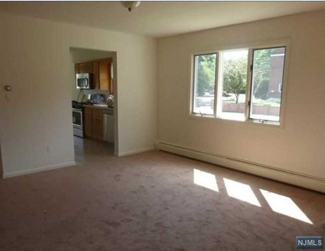 126 High St Unit B - Photo 3 of 13