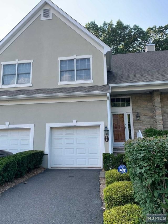 128 Greenway - Photo 3 of 8