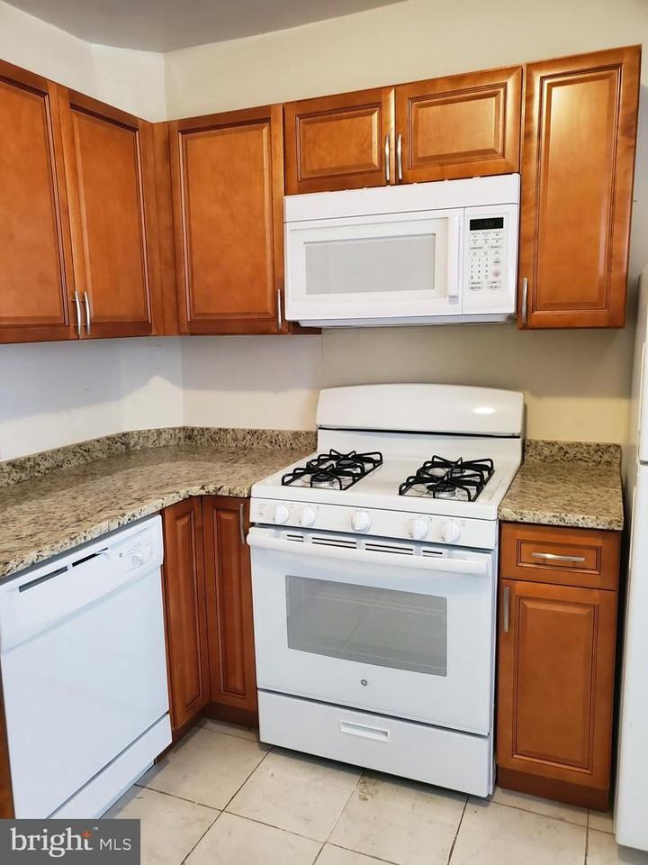 151 W Nedro Ave - Photo 2 of 6