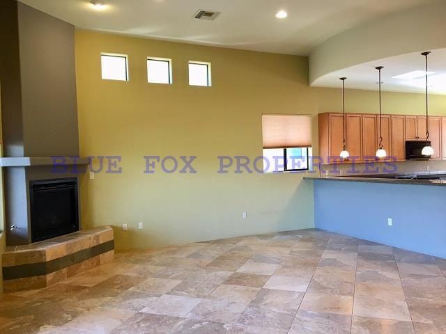 11515 N Moon Ranch Pl - Photo 3 of 15