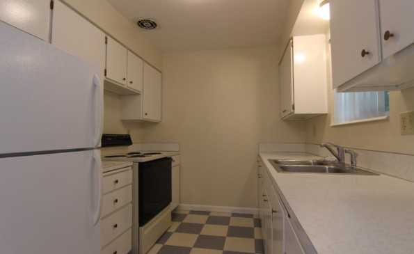 1090 Canal Avenue - Photo 2 of 7
