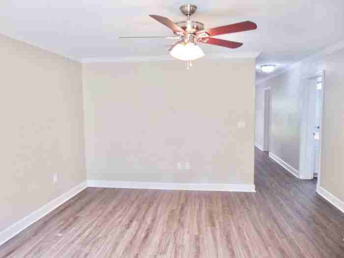 224 Sylvan Dr - Photo 3 of 12